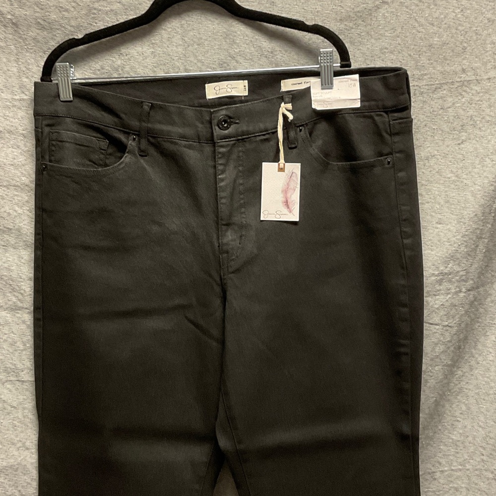 Women's Black waxed textured Flared Jeans - Picture 7 of 10